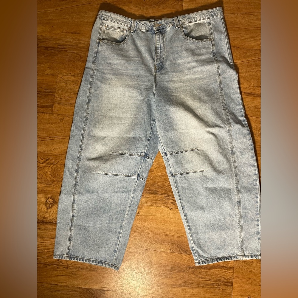 Fashion Nova Women’s Barrel Jeans Light Blue Jeans Size 22